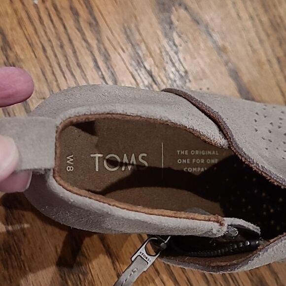TOMS sz 8M genuine suade ankle boots - Picture 6 of 10